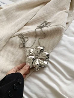 Sale Retro Stage Flower Shape Alloy Chain Mini Bag
