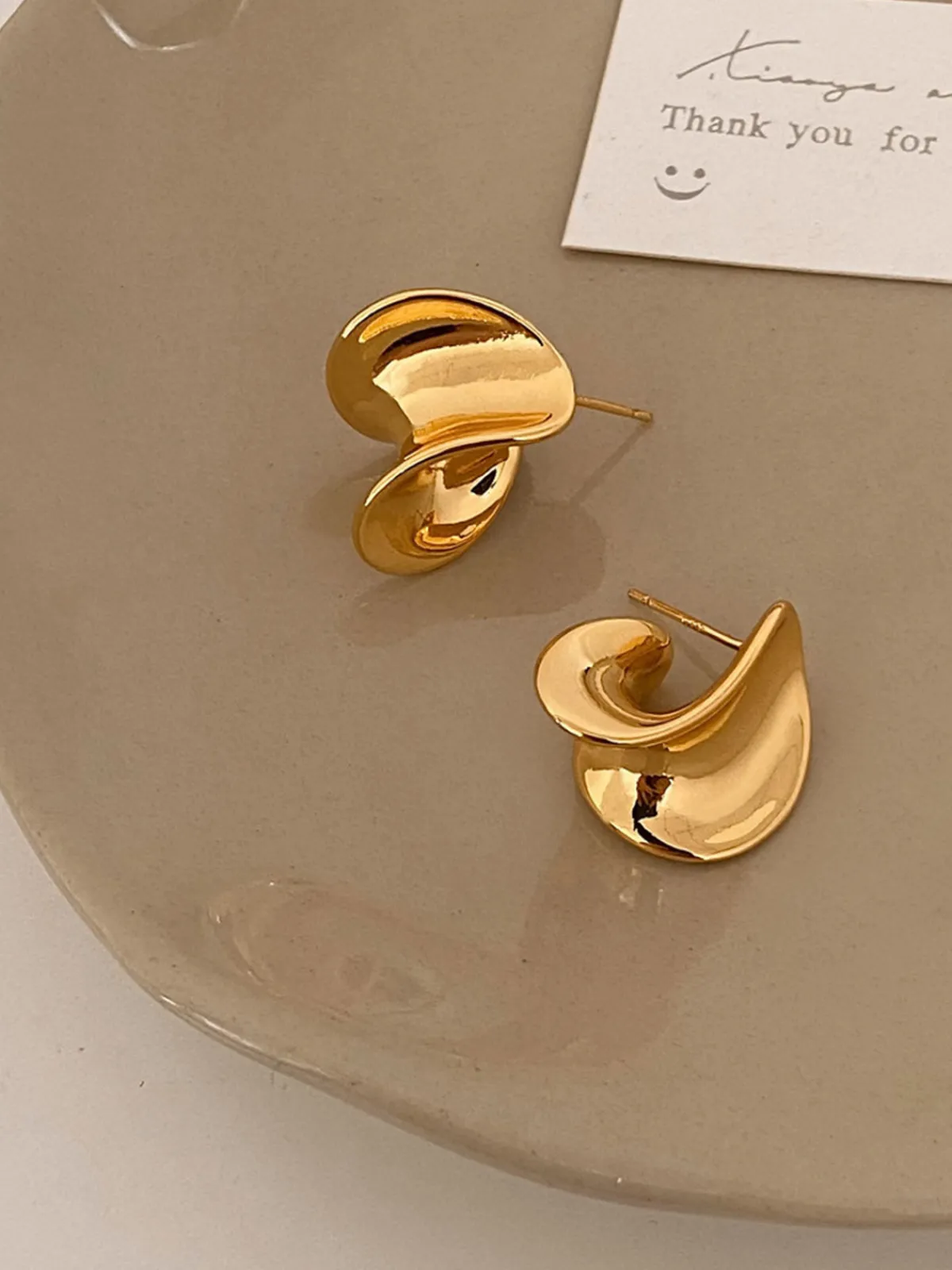 Online Retro Stage Gold Vintage Twist Hoop Earrings
