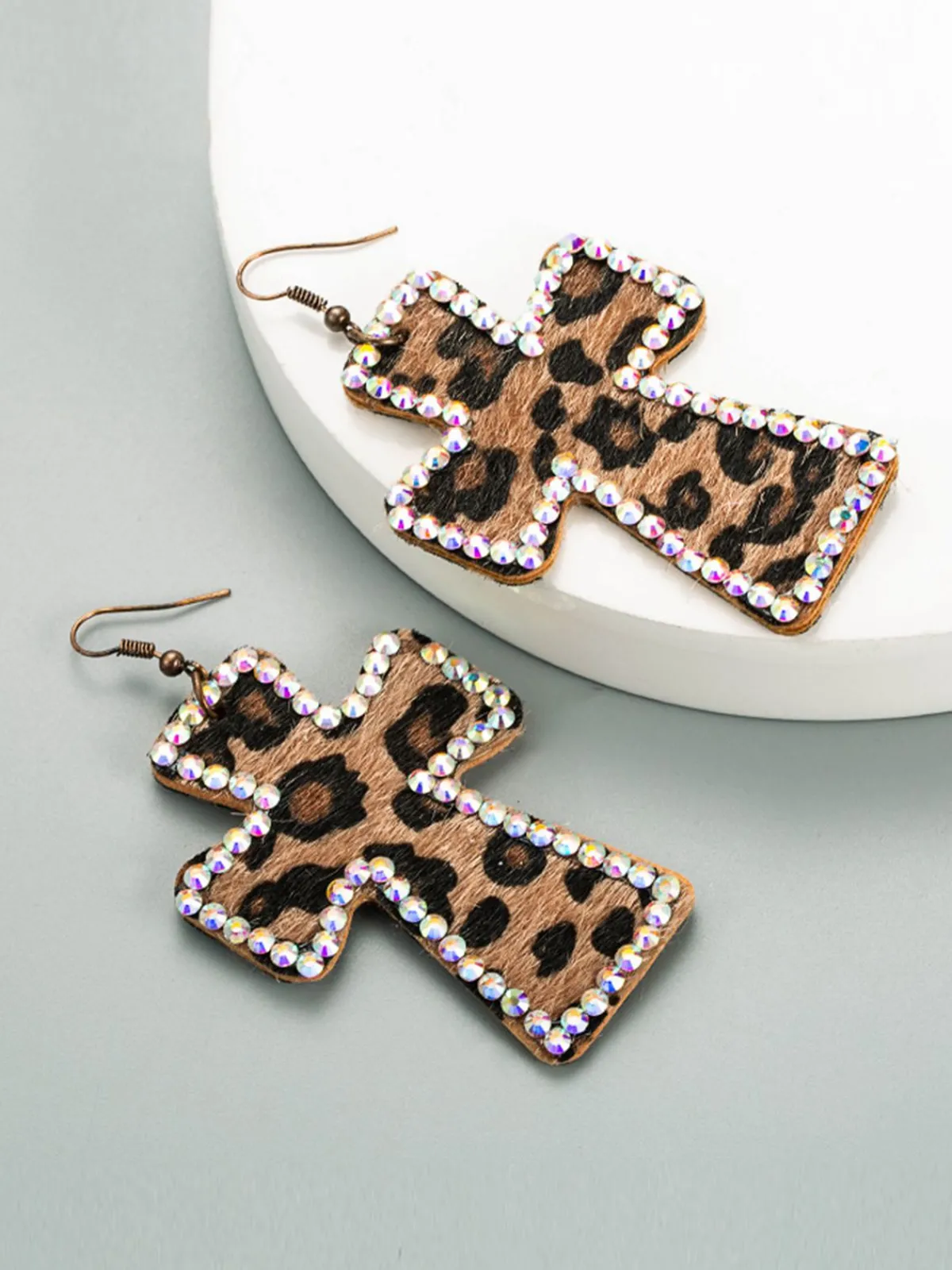 Discount Retro Stage Leopard Rhinestones Cross Pendant Earrings