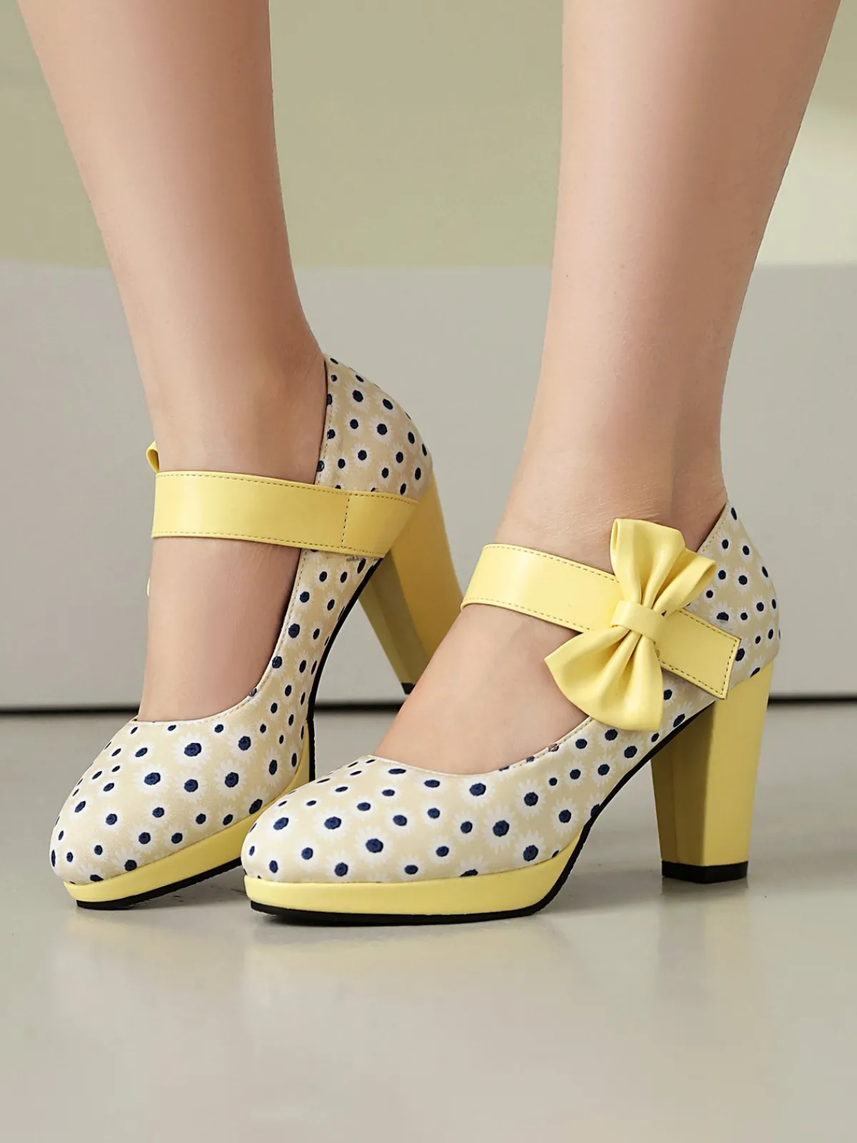 Fashion Retro Stage Mary Jane Polka Dots Bowknot Chunky Heels