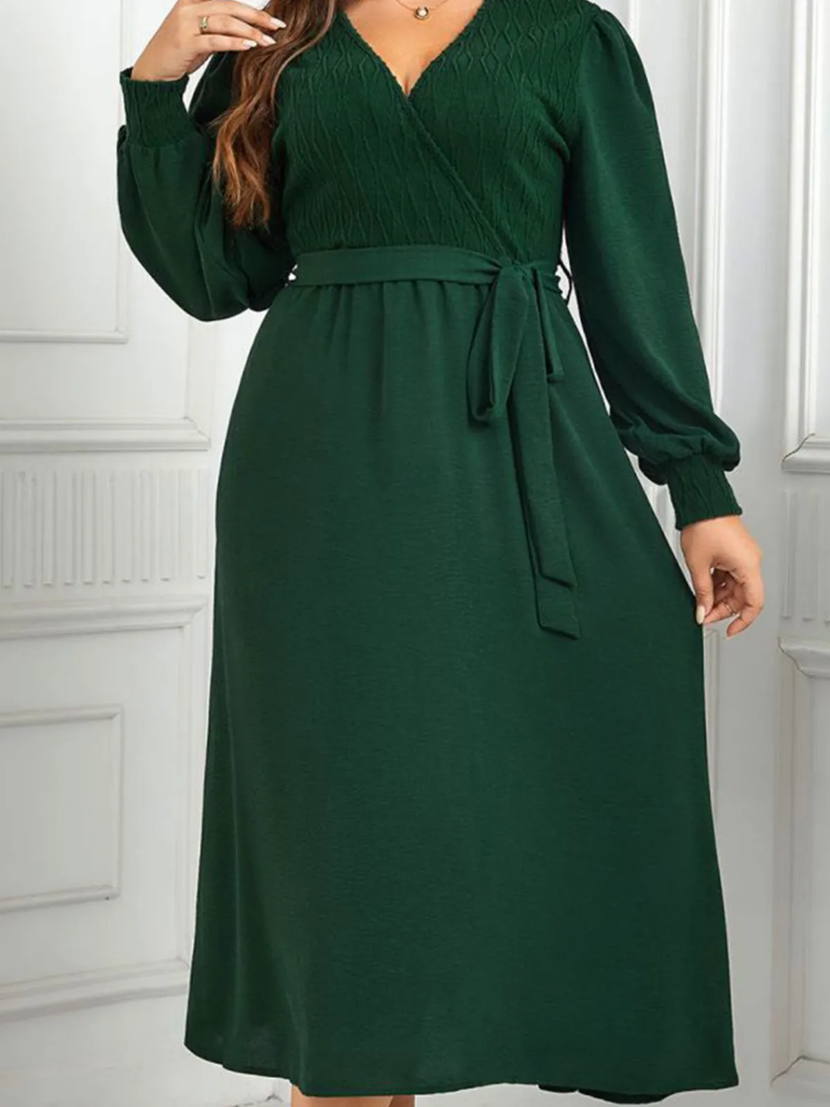 Hot Retro Stage [Plus Size] 1940s V-Neck Solid Belted Dress Green