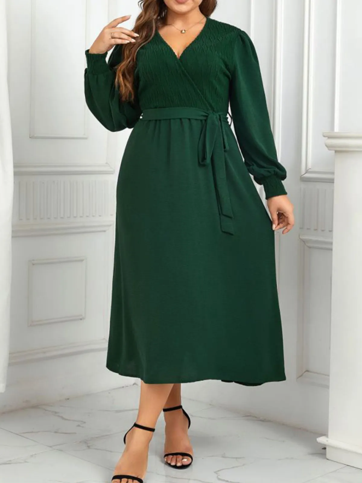 Hot Retro Stage [Plus Size] 1940s V-Neck Solid Belted Dress Green