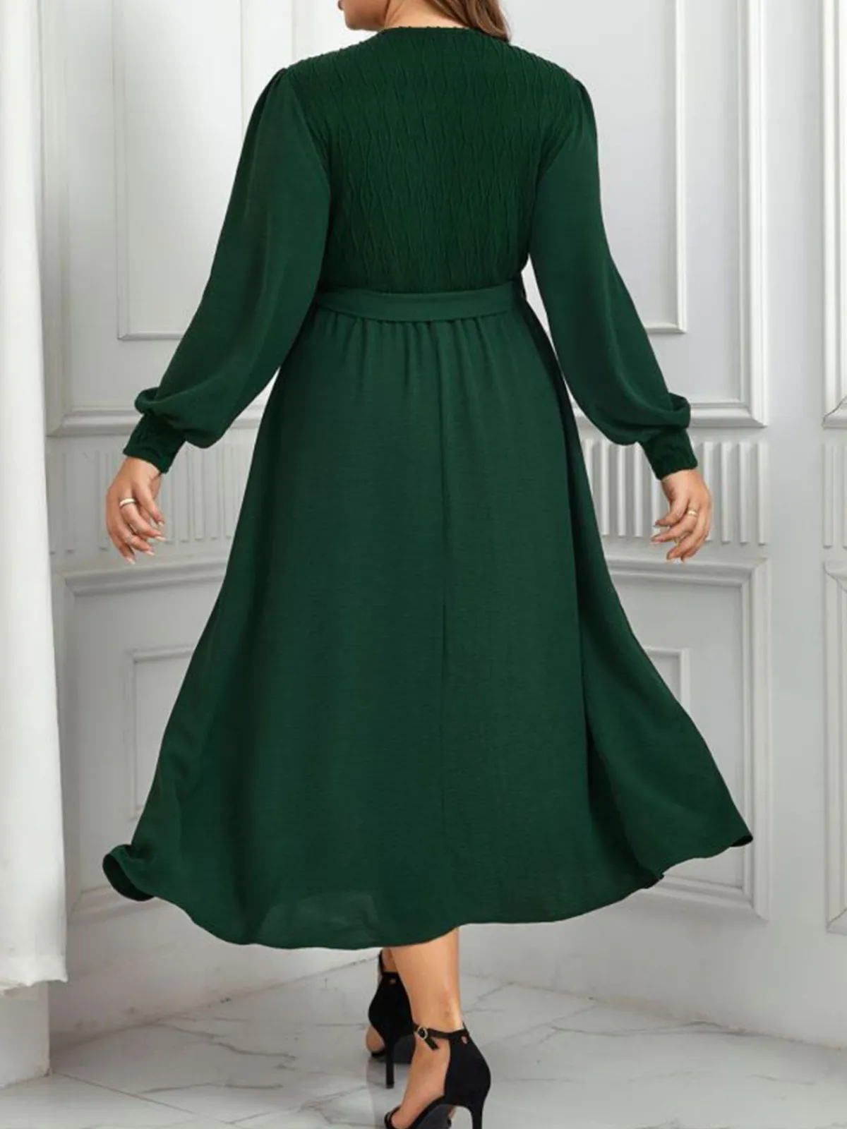 Hot Retro Stage [Plus Size] 1940s V-Neck Solid Belted Dress Green