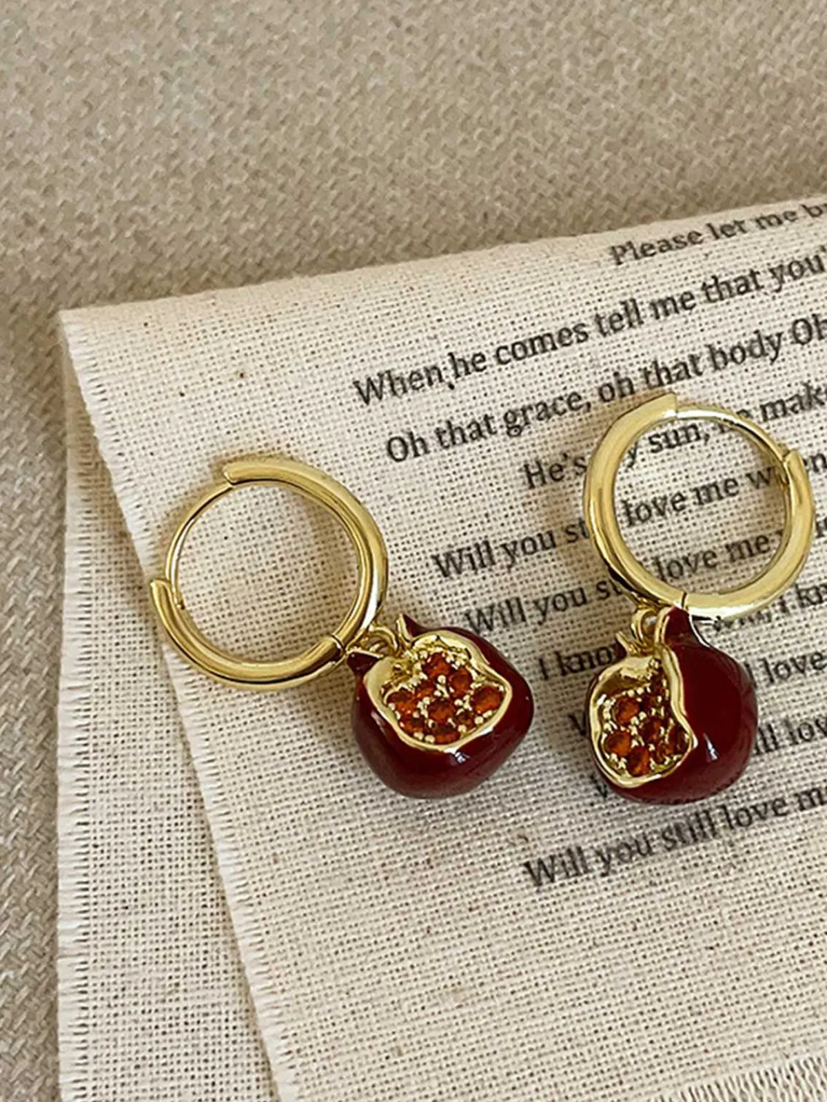 Online Retro Stage Red Pomegranate Charm Earrings
