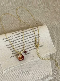 New Retro Stage Red Pomegranate Pendant Necklace