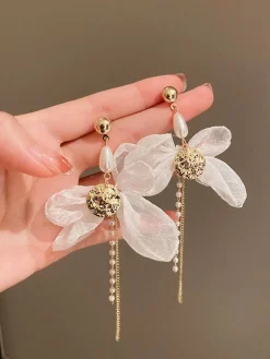 Hot Retro Stage Retro Alloy 3D Bow Beaded Earrings