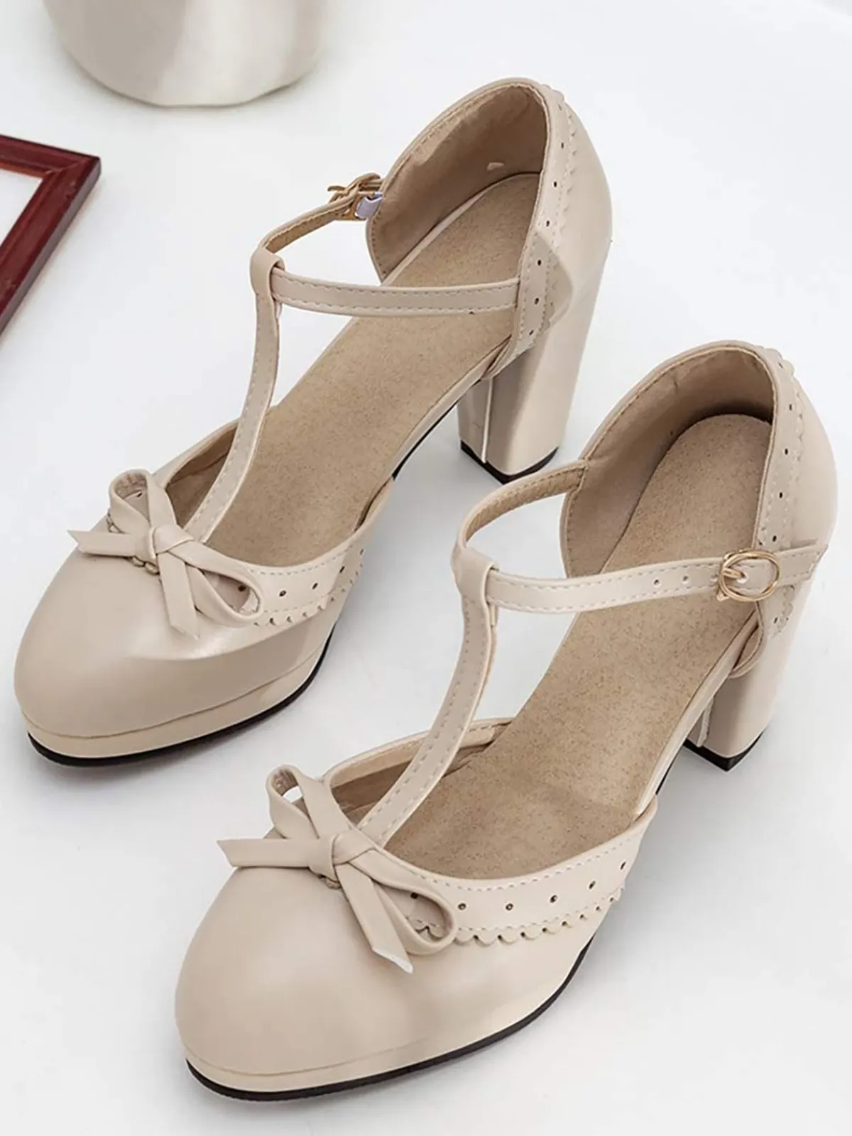 New Retro Stage Retro Bow T-Strap High Heels Shoes