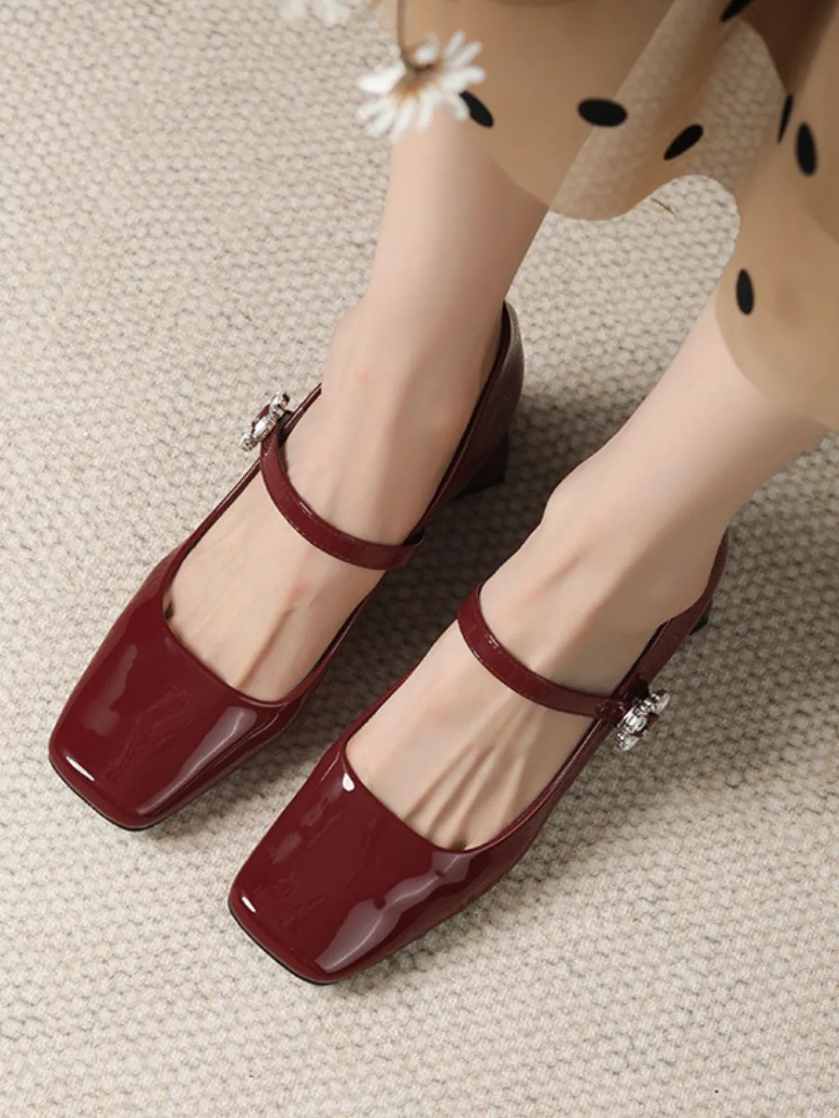 Fashion Retro Stage Retro Glossy Leather Chunky Heel Shoes
