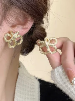 Online Retro Stage Retro Gold Knot Earrings