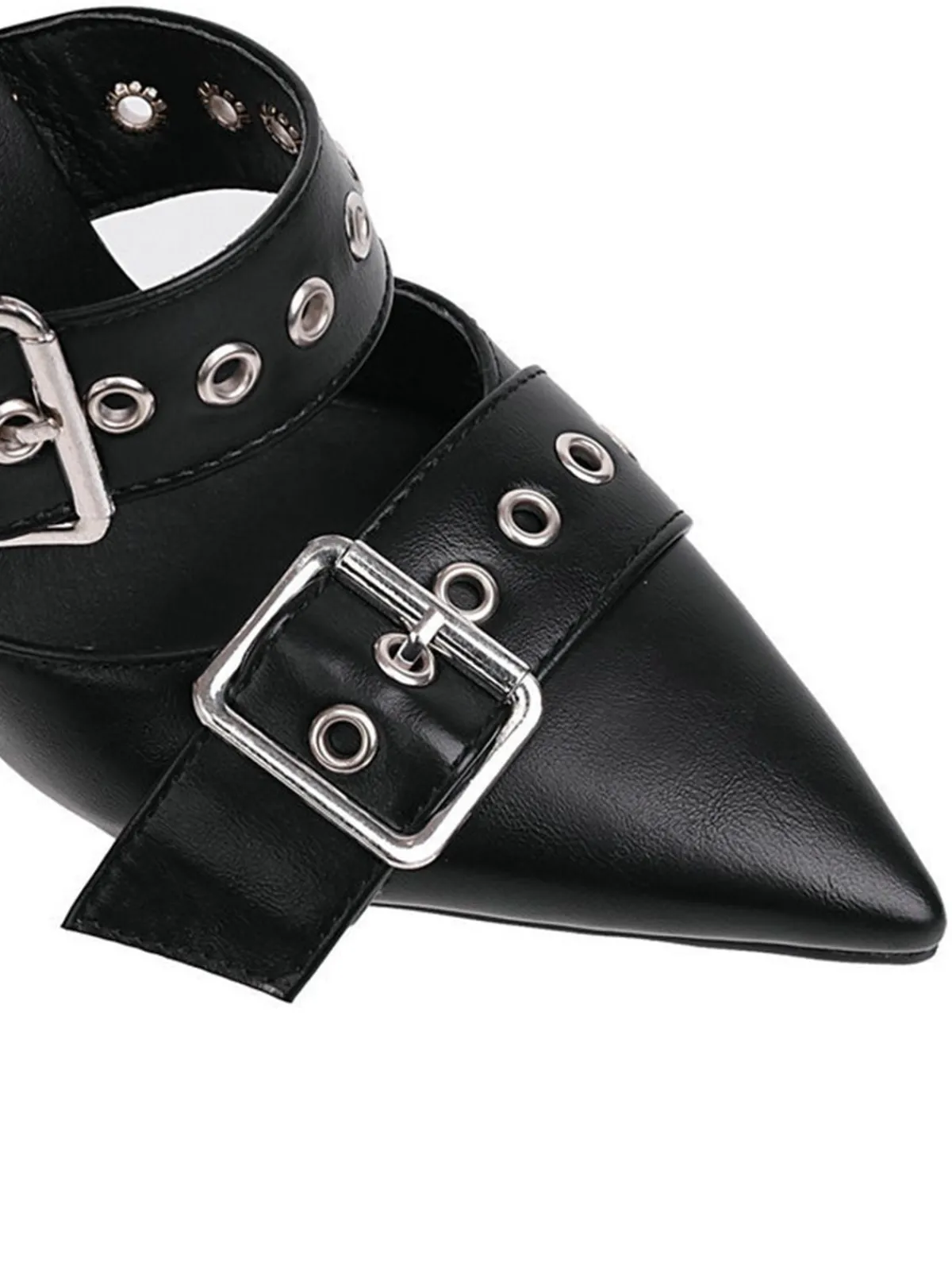New Retro Stage Retro Lace-up Button Décor Pointed Shoes
