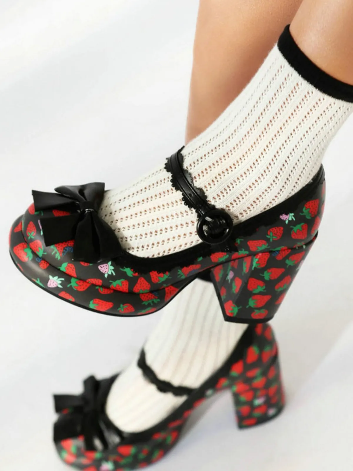 Outlet Retro Stage Retro Leather Strawberry Bow Chunky Heels