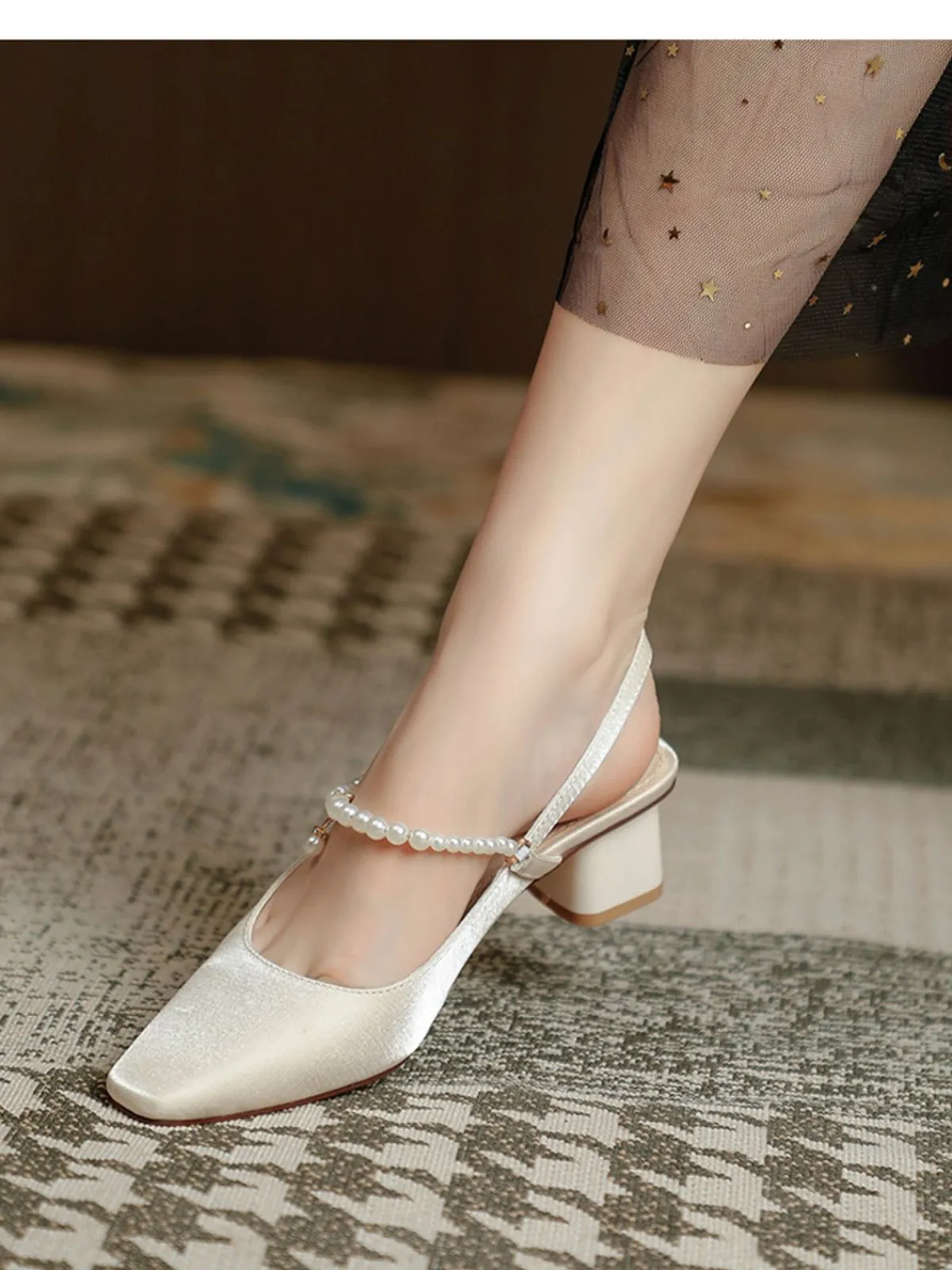 Outlet Retro Stage Retro Pearl Open Heel Black Chunky Heels Shoes