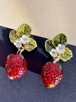 Best Retro Stage Retro Rhinestone Strawberry Dangle Earrings