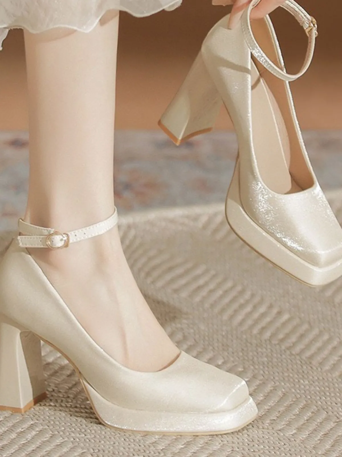 Online Retro Stage Retro Satin Block Heel Mary Jane Shoes