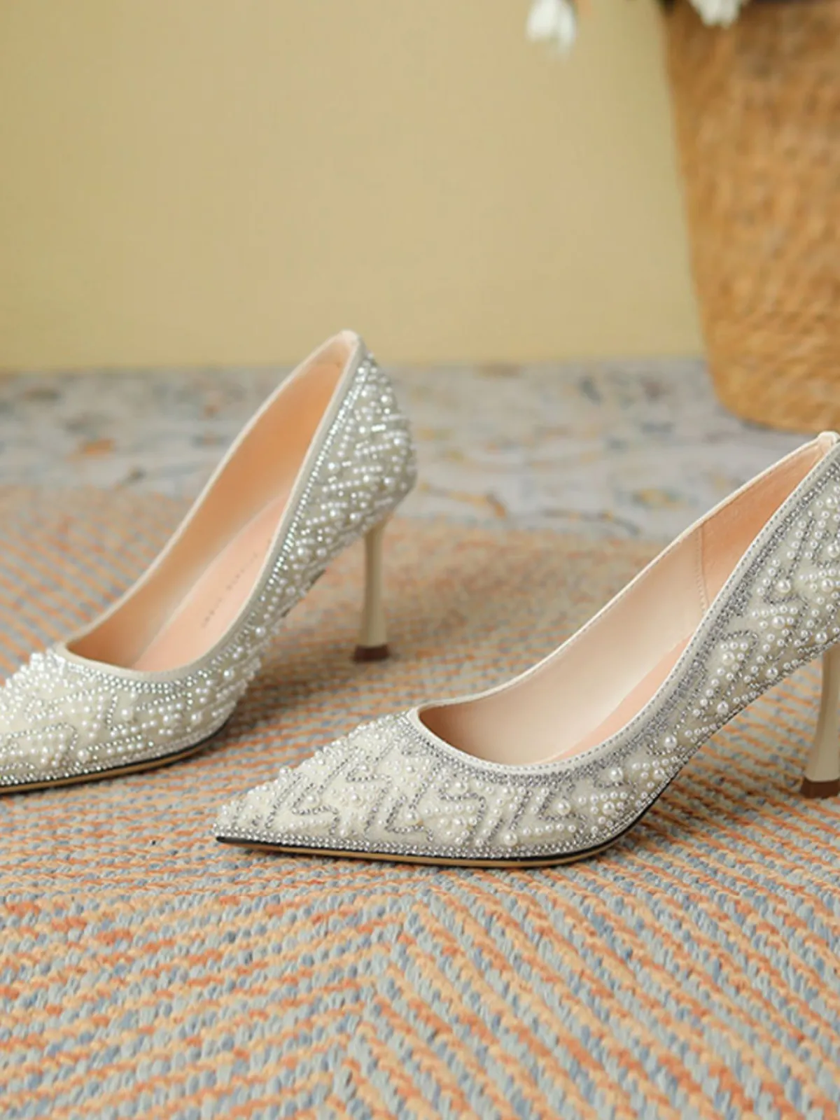 Clearance Retro Stage Rhinestone Pearl Pointed Toe Stilettos Shoes Beige
