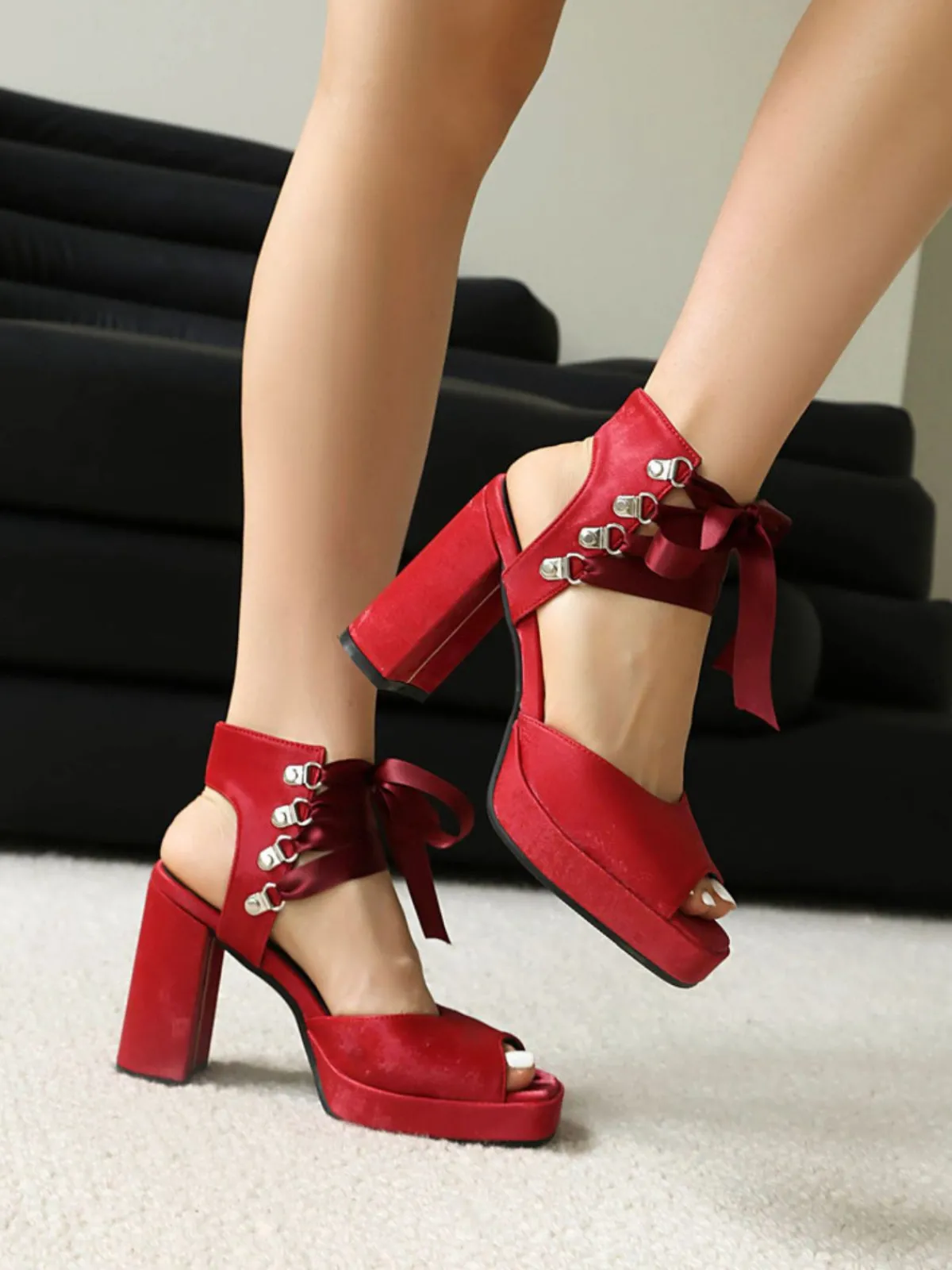 New Retro Stage Ribbon Bow Lace-Up Chunky Heel Sandals