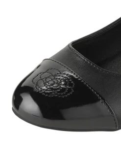 Online Retro Stage Round Toe Flower Buckled Shoes Black