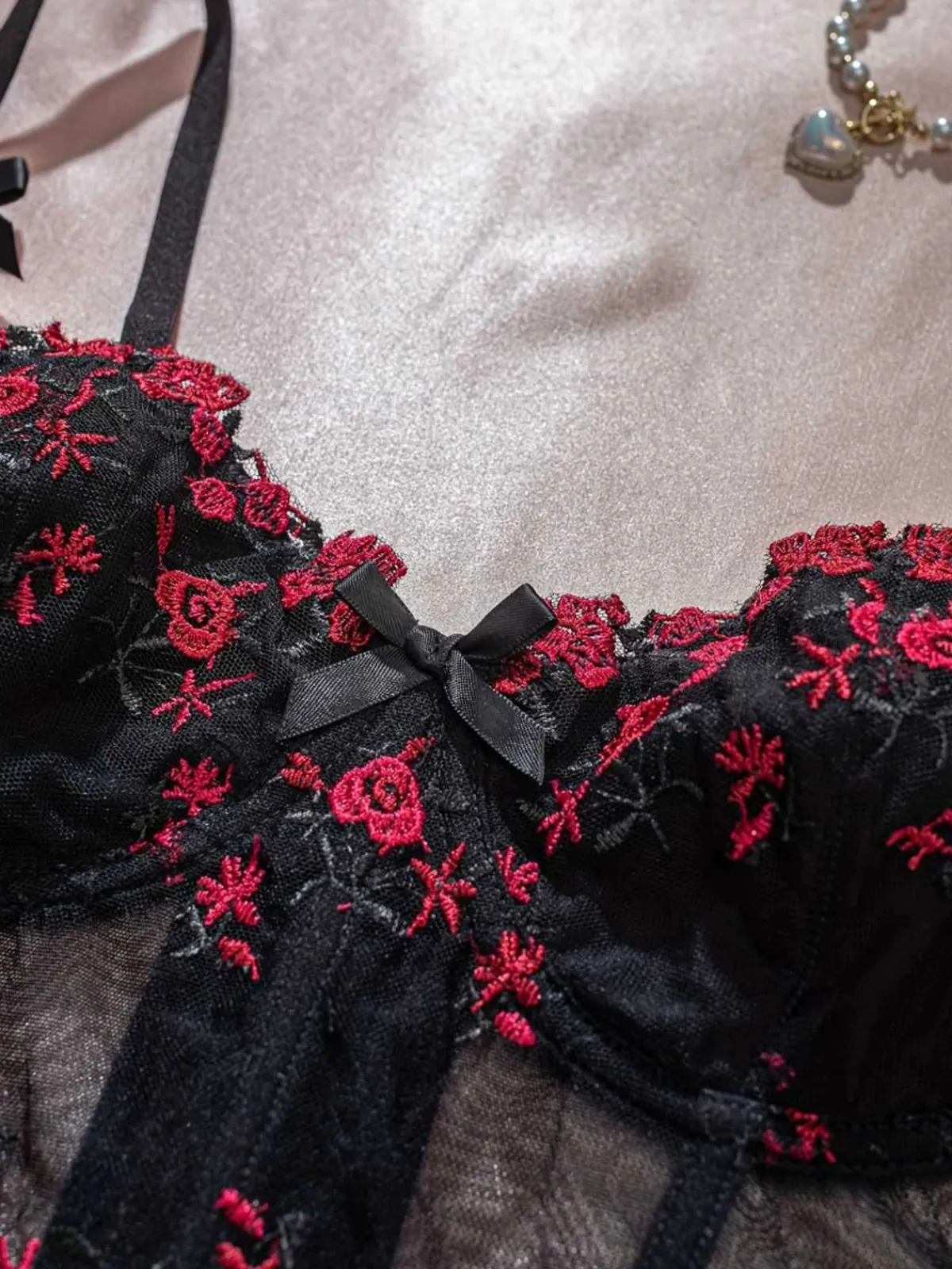 Online Retro Stage 1960s Floral Embroidered Bow Underwire Lingerie