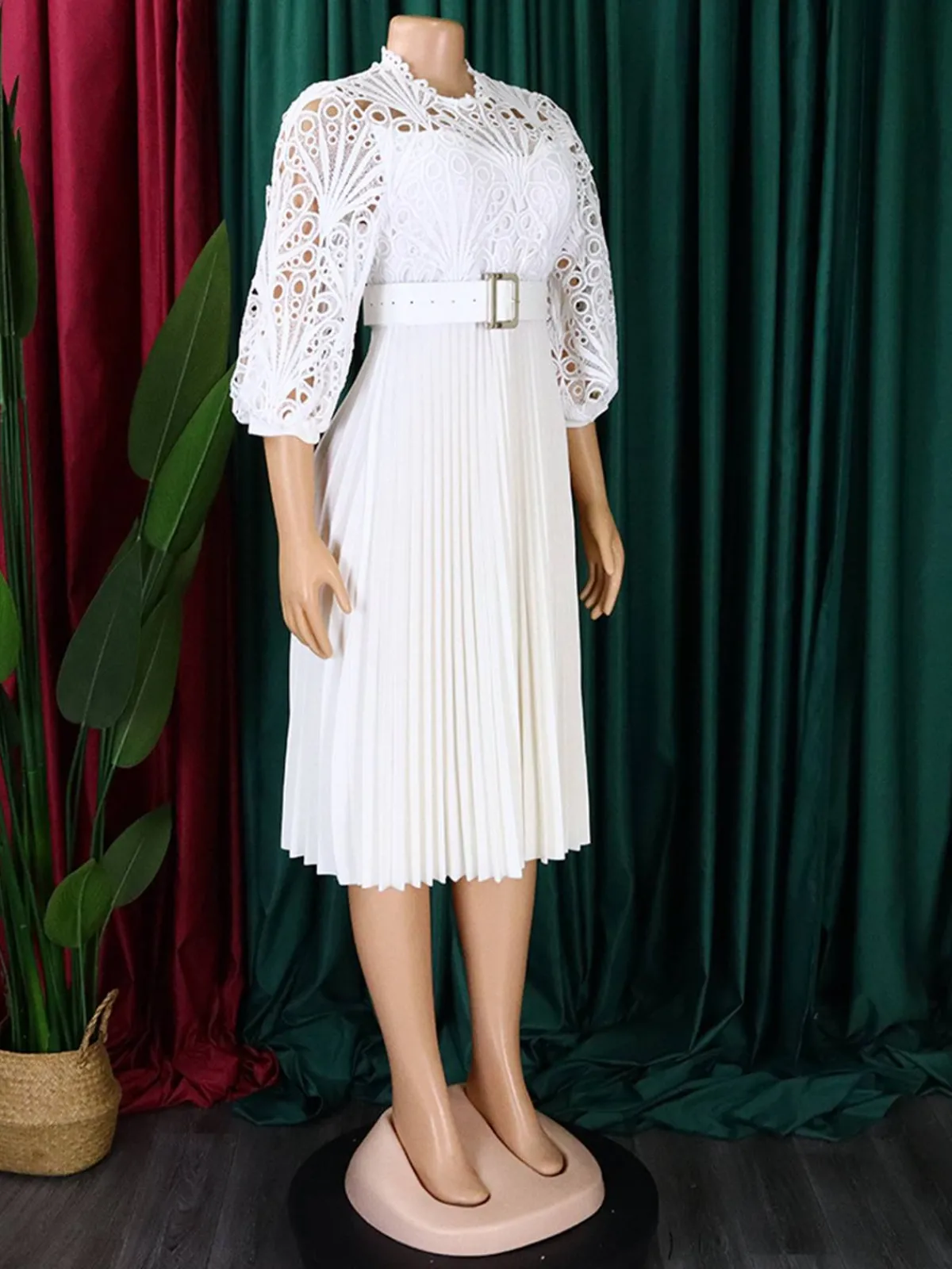 Online Retro Stage 1960s Solid Lace Crochet Pleated Belted Dress
