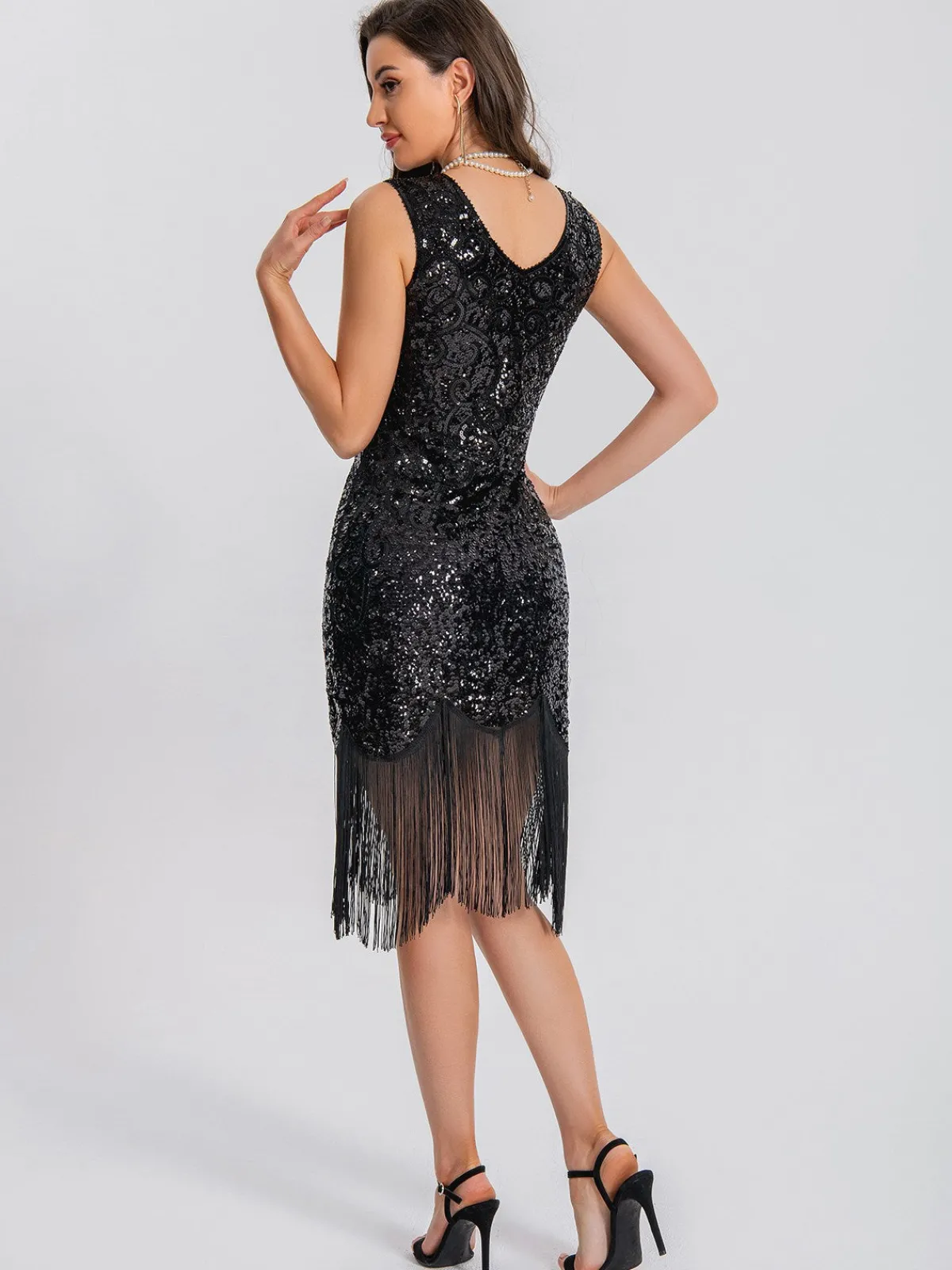 Online Retro Stage 1920s V-Neck Symmetrical Pattern Tassel Sequined Dress