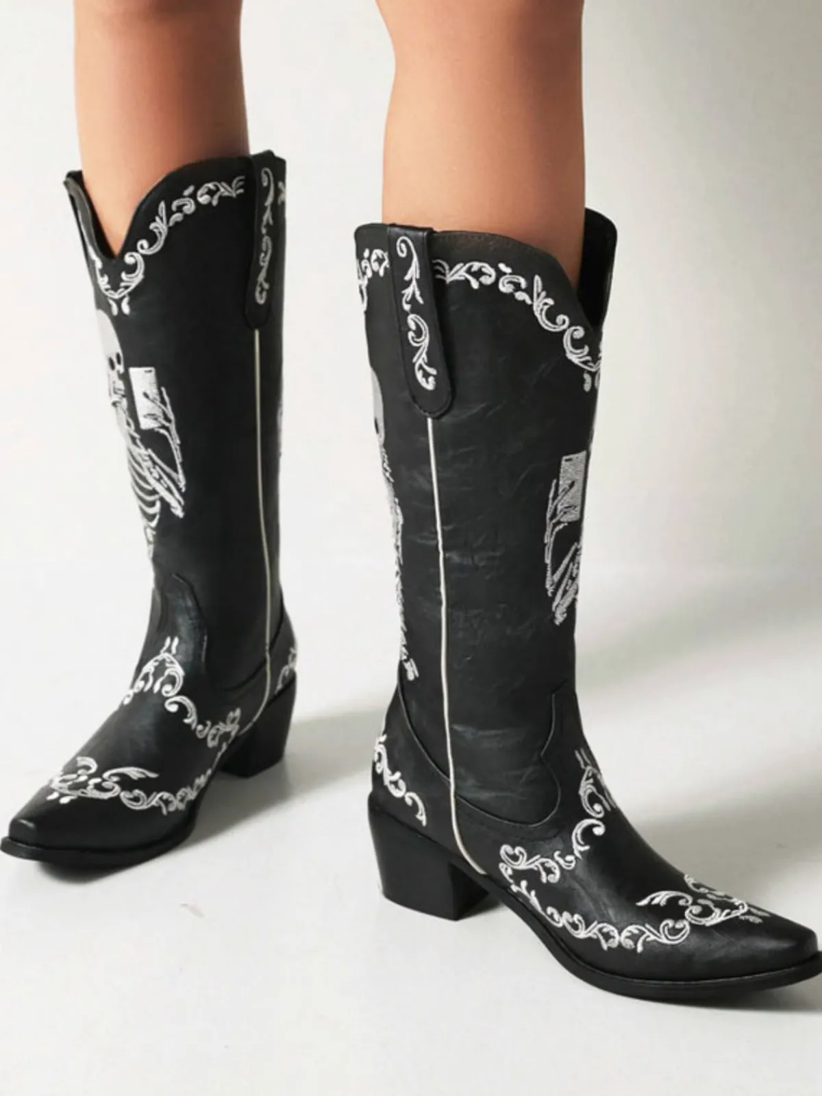Best Retro Stage Skeleton Embroidery Pointed Chunky Heels Boots