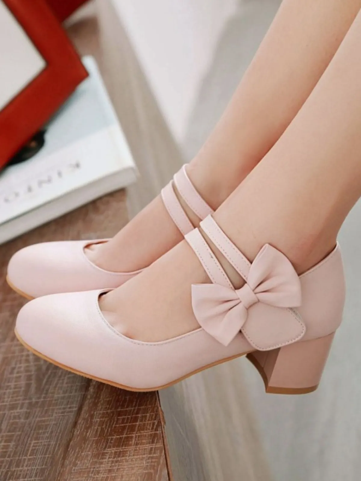 New Retro Stage Vintage Bow Round Toe Cone Heel Shoes