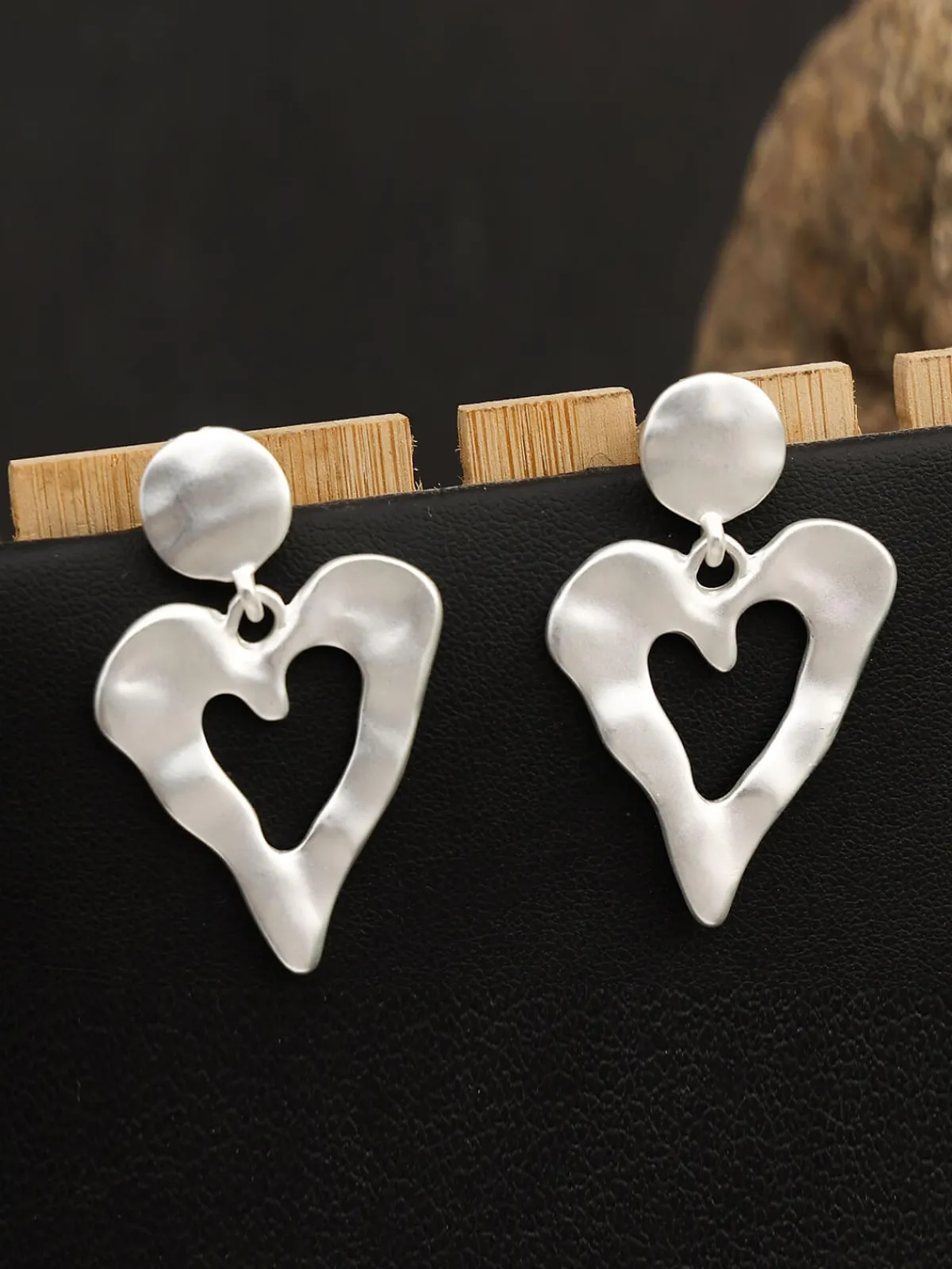 Fashion Retro Stage Vintage Chic Heart Alloy Earrings