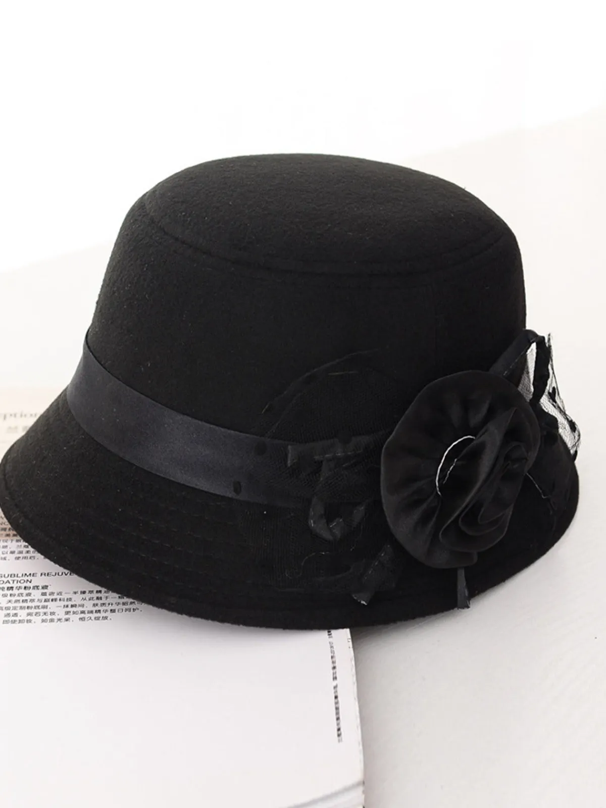 Online Retro Stage Vintage Dots Sheer Floral Felt Cloche Hat