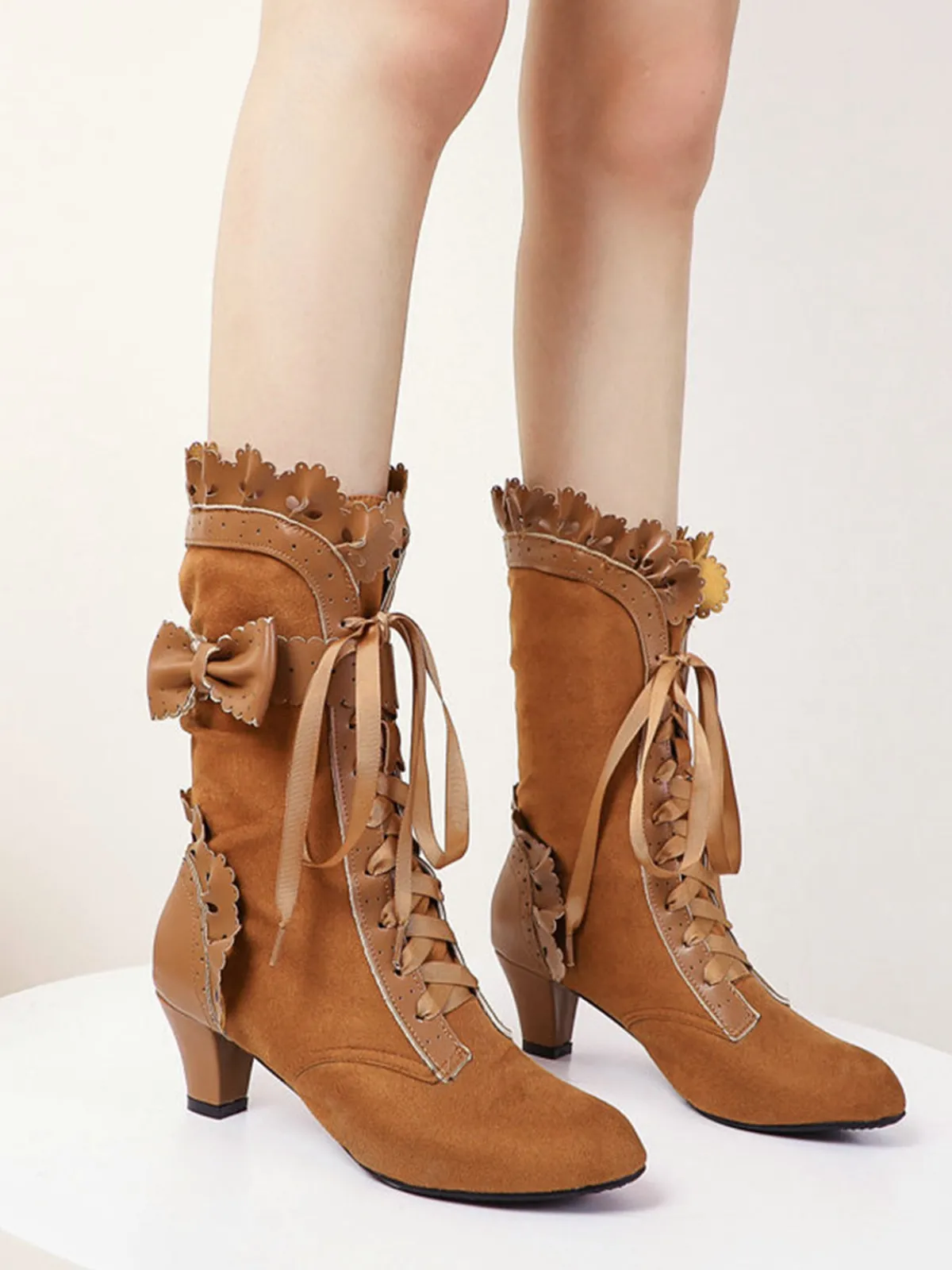 Discount Retro Stage Vintage Leather Petal Edge Lace-Up Boots