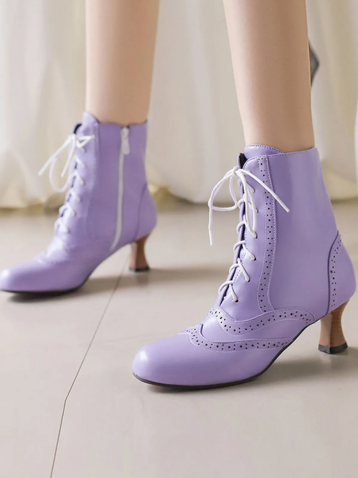 Online Retro Stage Vintage Leather Solid Kitten Heel Boots