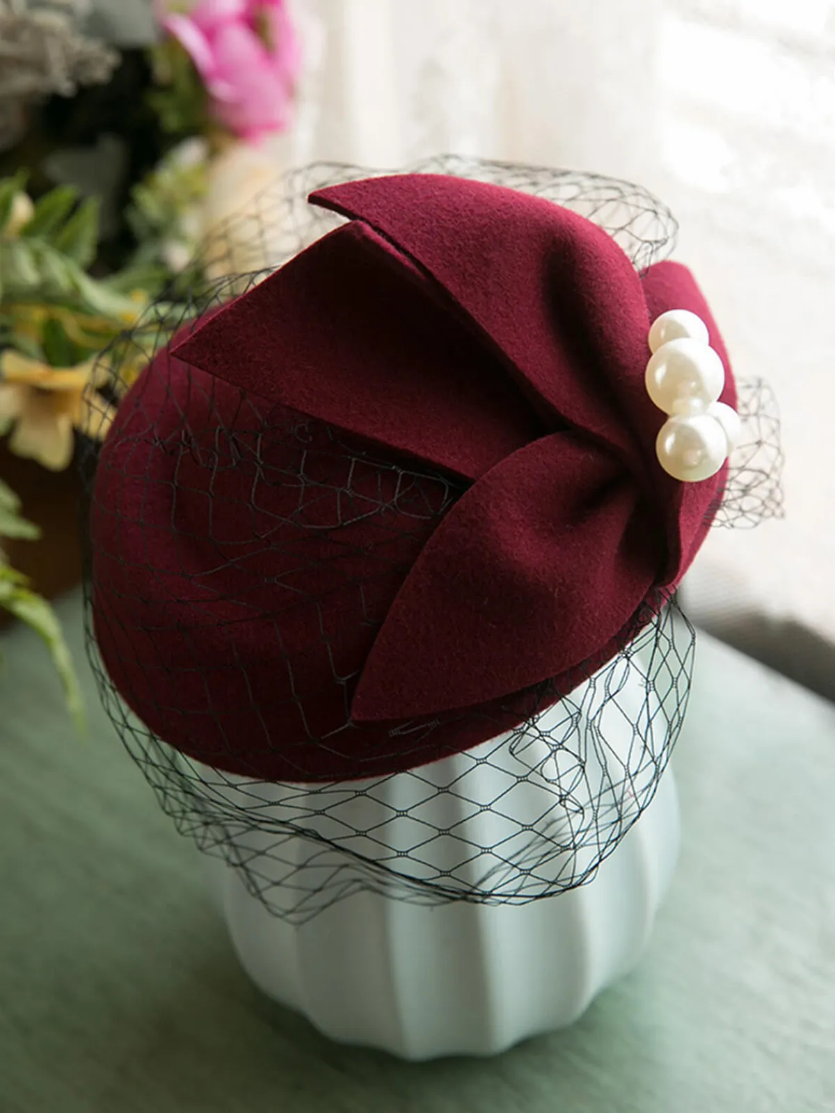 Sale Retro Stage Vintage Pearl Decor Mesh Berets Woolen Hat
