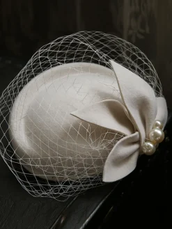 Sale Retro Stage Vintage Pearl Decor Mesh Berets Woolen Hat