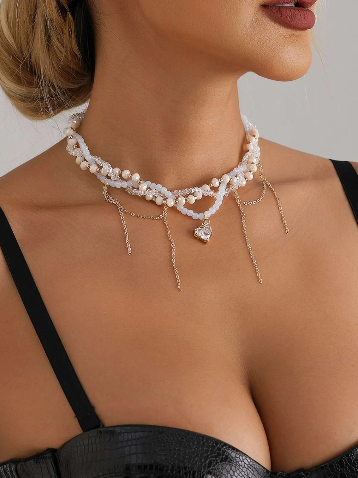 Sale Retro Stage White Heart Rhinestone Pendant Beaded Necklace