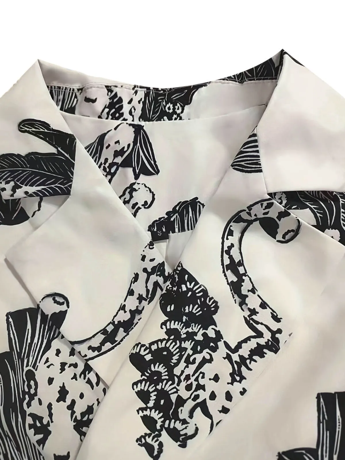 Clearance Retro Stage 1950s Sketch Style Jaguar Suit Jacket White